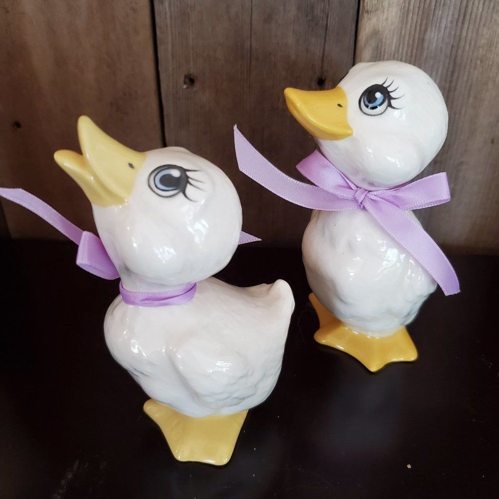 2 Vintage Kitsch Big Eye Porcelain Ceramic Ducks Ribbon Bows 4" Farmhouse Easter
